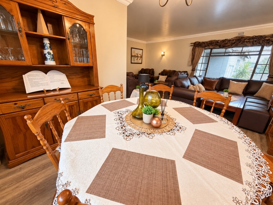 4 Bedroom Property for Sale in Roodia Free State